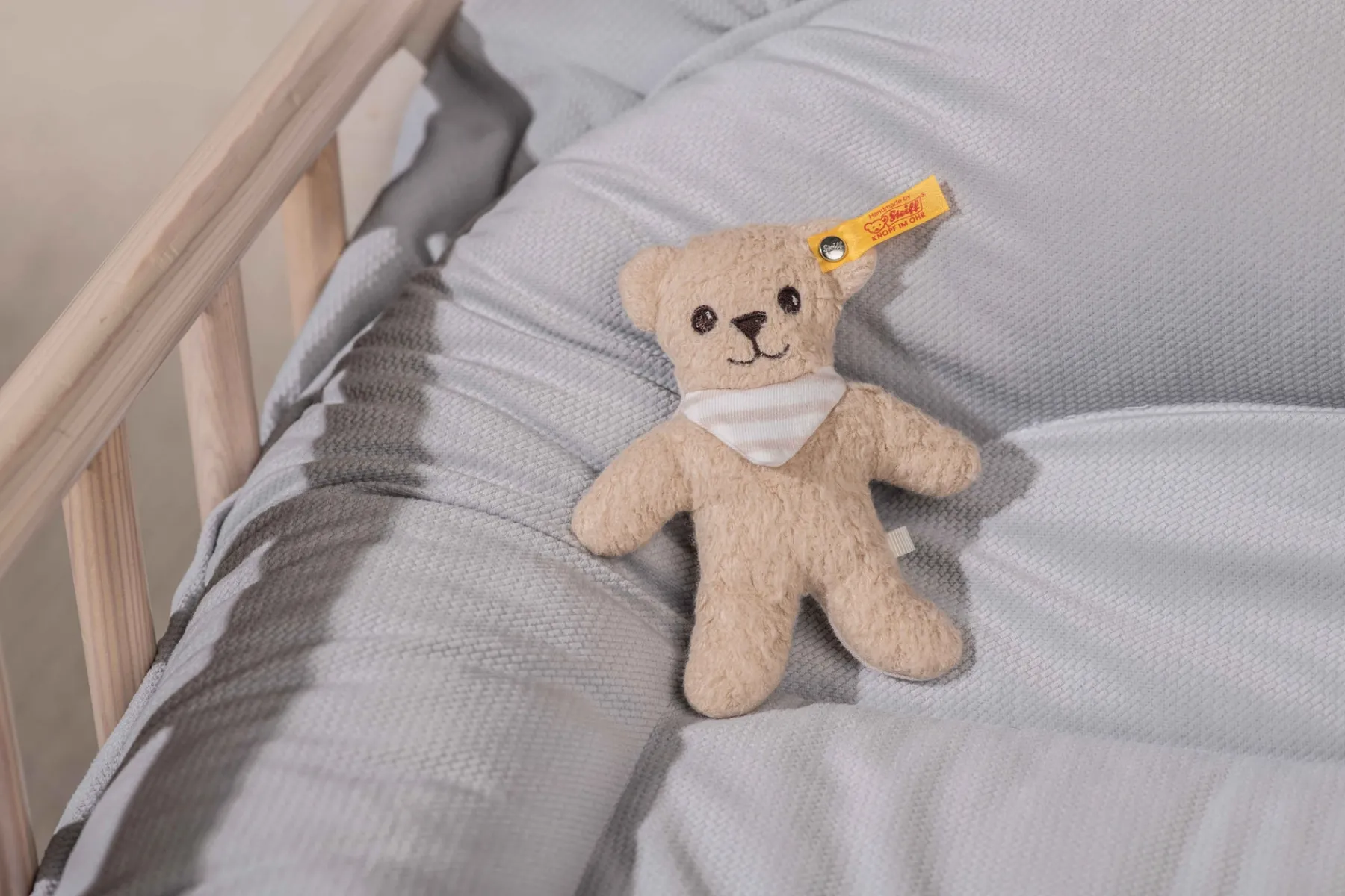 Steiff Naissance Et Baptême | Friends*GOTS ours Teddy Noah crépitant avec crécelle, 12 cm, beige